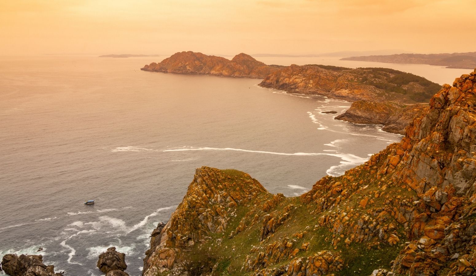 descerubre Islas Atlánticas viaje cultural mayores de 55 años